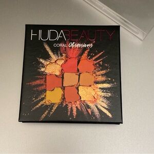 Huda Beauty Coral Obsessions Eyeshadow Palette